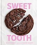 Sweet Tooth: 100 Desserts to Save Room For (A Baking Book)