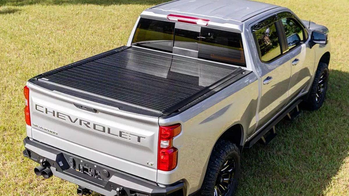 Gator Recoil Manual Retractable Tonneau Cover