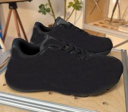 Running Shoes With box designer shoes daily outfit running shoes for men women suede leather Black White Grey Blue Pink Green mens trainers sneakers 36-45